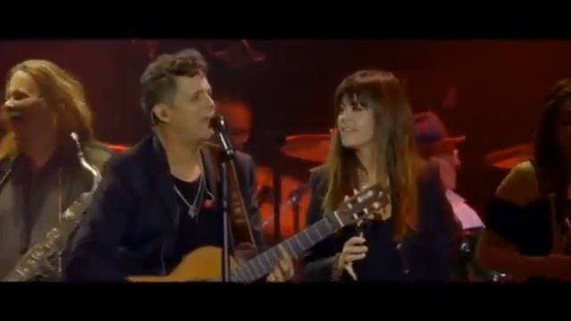 Alejandro Sanz & Vanesa Martín Deja que te bese +Es+ El Concierto смотреть онлайн