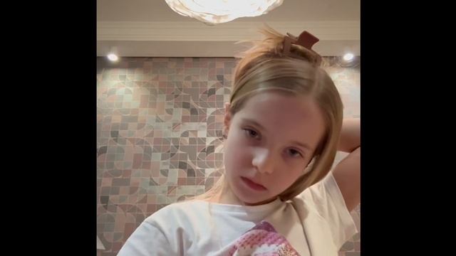 Как убрать волосы за уши и сохранить идеальную прическу? Лайфхаки и секреты! смотреть онлайн