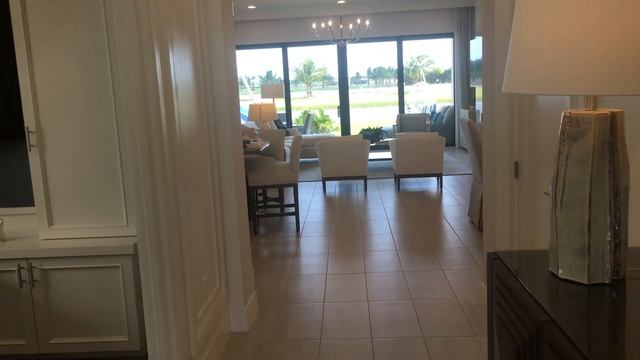 Maui Model - Lotus 2 смотреть онлайн