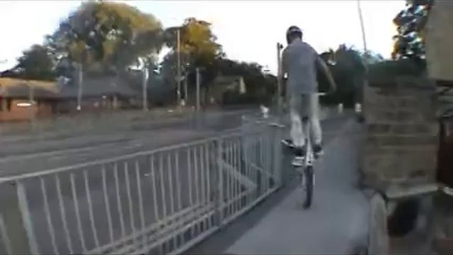phill monks - 04 python clips смотреть онлайн