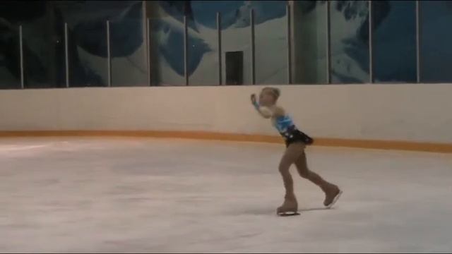 АлинаШафрановаПроизвольнаяПрограмма26.12.2011.MOD смотреть онлайн