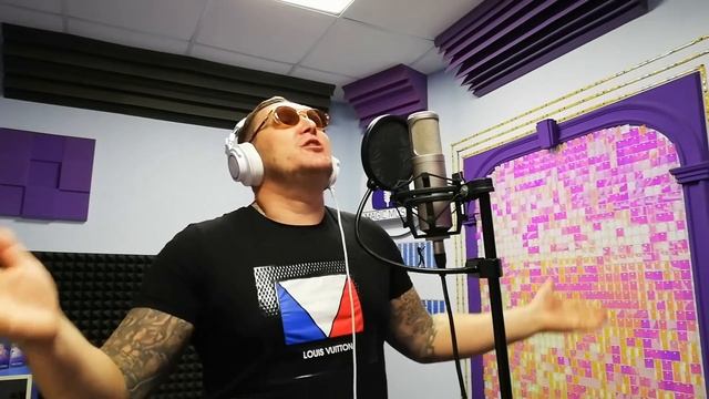 Павел Филатов — Людское (Live at studio) смотреть онлайн