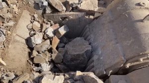 Строительство, дробление щебёнки