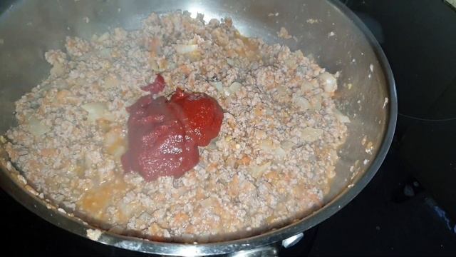 Bolognaise Meat sauce - Easy Bolognese sauce - Best spaghetti meat sauce - cooking queen смотреть онлайн