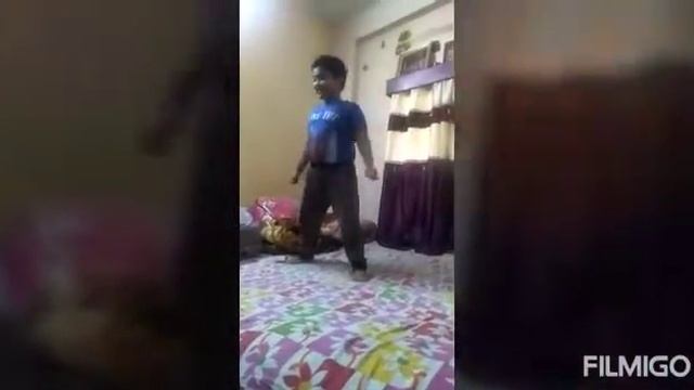 Love of grand mother and grand son and also the dance of small child смотреть онлайн