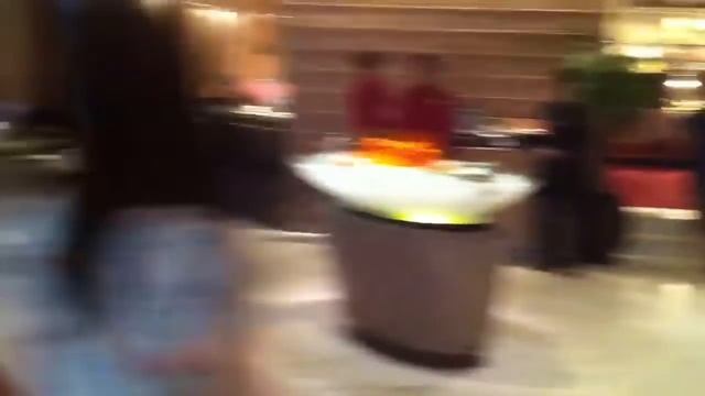 Breakfast at the Mandarin Oriental Hotel, Singapore смотреть онлайн