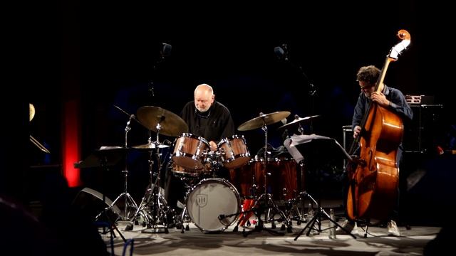 Daniel Humair - Drumsolo (excerpt) | Int. Augsburger Jazzsommer 2021 смотреть онлайн