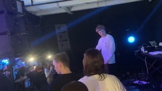 ВЛОГ С КОНЦЕРТА!!! Попали в гримёрку токсиса?! #toxi$ #концерт