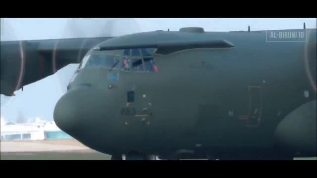 Inggris Pensiunkan 14 Unit Hercules dan 24 Unit Typhoon, Minat Bekasnya? смотреть онлайн