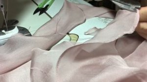 Московский шов на тонких тканях по косой | Как обработать воланы оборки из тонких тканей