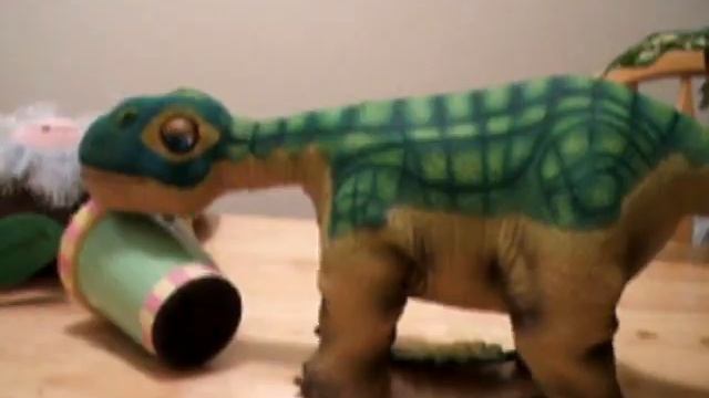 Ozzy The Pleo Dinosaur meets the Dancing Flower and.... смотреть онлайн