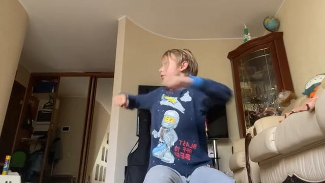 Зарядка. Сюжет №2 смотреть онлайн