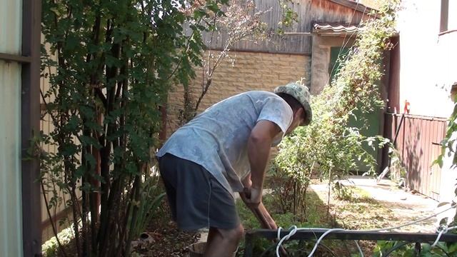 Проверка водой моего ремонта стоянки// Посеял траву в палисаднике смотреть онлайн