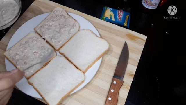 DELICIOUS TUNA SANDWICH / HOW TO MAKE A DELICIOUS TUNA SANDWICH / #EasywaySandwich #CookBakeAndEat смотреть онлайн