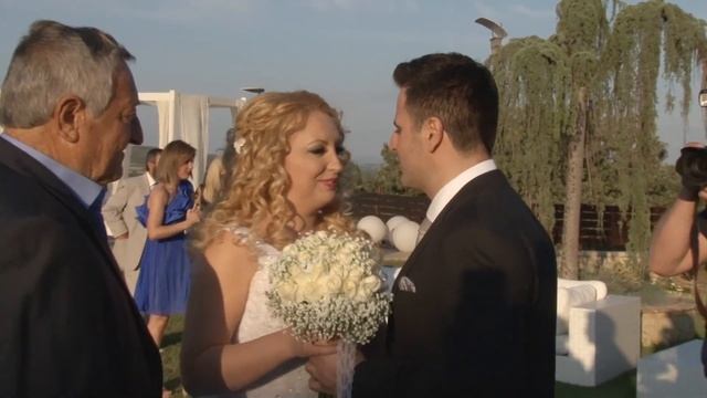 Γάμος - Βάπτιση στο Άλσος Νυμφών смотреть онлайн