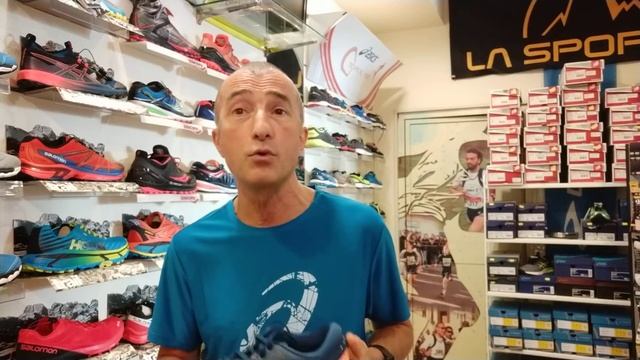 Nuova Asics Kayano 26 da Runway Sport con Onofrio Colucci...www.runwaysport.it смотреть онлайн
