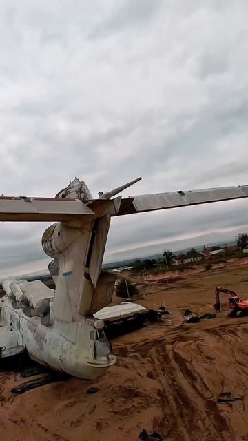 Экраноплан Лунь. Дербент. FPV дрон. #экраноплан #лунь #дербент #дагестан #fpv #drone смотреть онлайн