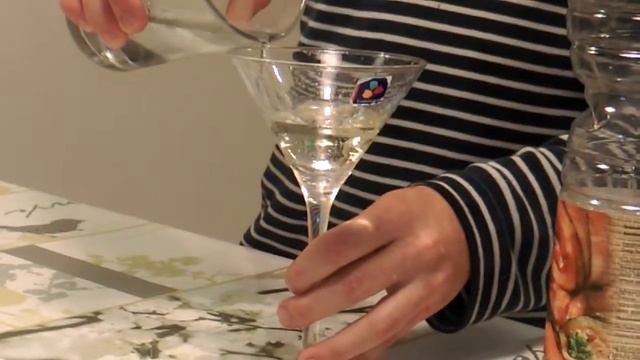 Эксперимент. Масло легче воды. смотреть онлайн