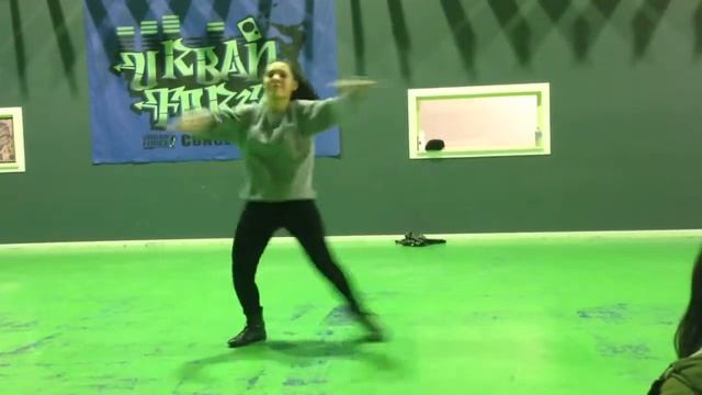 Delia Garofalo doing her thing with the Urban Force Solos! смотреть онлайн