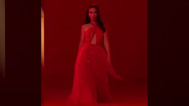 Natalia Oreiro - Fragancia "Very Good Girl" para Carolina Herrera (1) смотреть онлайн