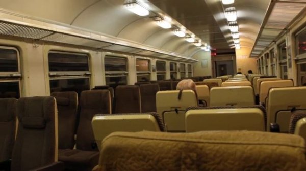 Вечерняя поездка на комфортабельной ЭД4МК-0089