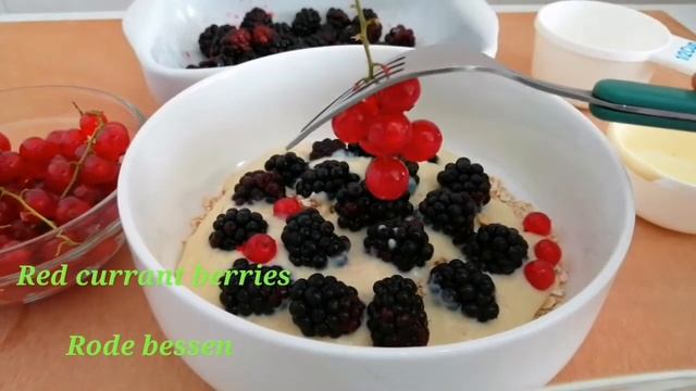 Easy Oats Breakfast with Garden Fresh Fruit recipe. (Best for Vegan & Vegetarian) смотреть онлайн