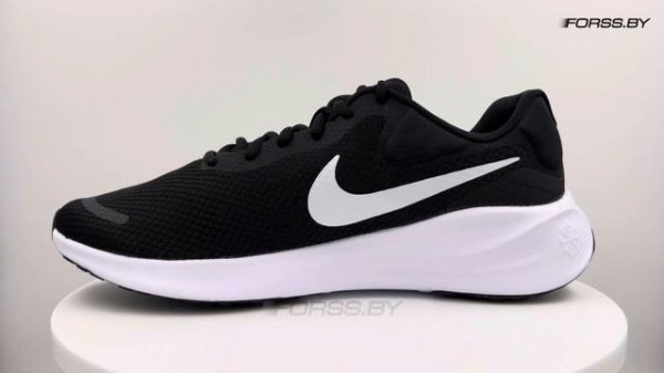 Nike Revolution 7