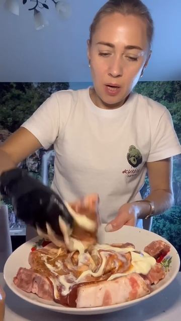 Стейки в духовке вкуснее, чем на мангале👍#стейки #мамаготовит смотреть онлайн