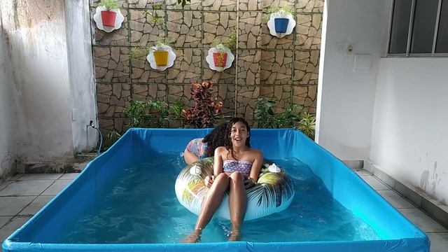 DESAFIOS DIVERSOS NA PISCINA смотреть онлайн