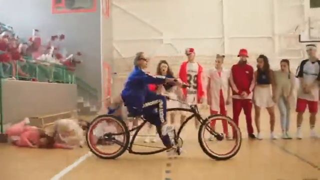 Что будет если смешать клип круче всех и песню #кароче? смотреть онлайн