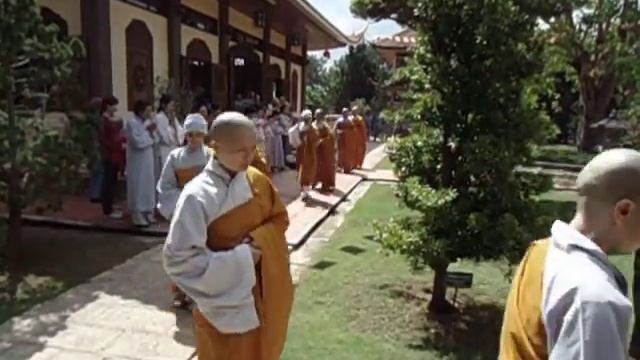 Truc Lam Zen Buddhist monastery, Da Lat, Vietnam смотреть онлайн