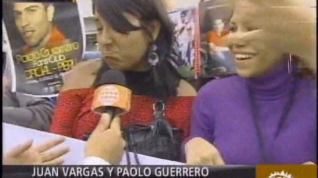 Juan Vargas y Paolo Guerrero tienen club de fans смотреть онлайн