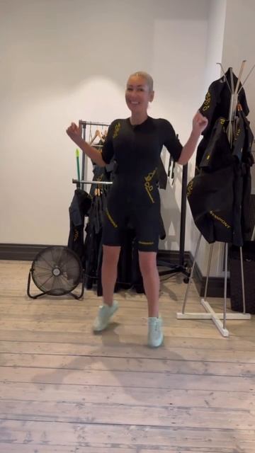 #Netflix #YummyMummy star Iva Marra tries SpeedFit - see what she thinks of our 20-minute workout! смотреть онлайн