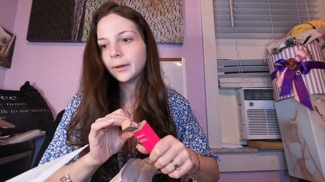 GLOSSY BOX | MARCH 2022 смотреть онлайн
