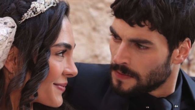 Akın Akınözü se disculpó con Ebru Şahin: tenía que actuar así смотреть онлайн