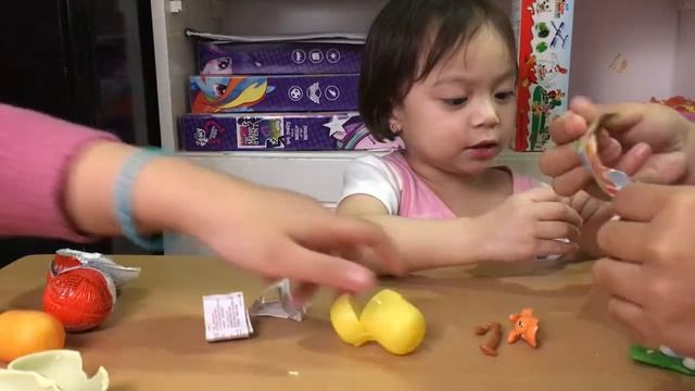 Kinder Surprises Looney tunes смотреть онлайн