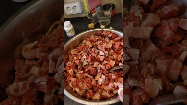 Видотипичное питание пекинесов (сырое мясо и рыба) смотреть онлайн