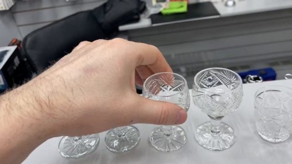 Набор хрустальных рюмок