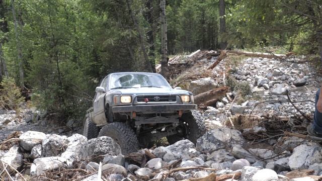 Why You NEED Dual Transfercase on your Crawler! смотреть онлайн