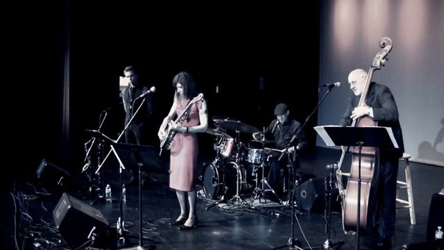 Cynthia Sayer and Sparks Fly: I Love Paris смотреть онлайн