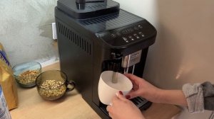 Как взбить капучино Delonghi Magnifica EVO ecam 290 взбить молоко