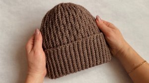 Шапка крючком, вязание для начинающих.