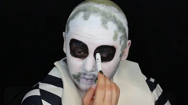 BEETLEJUICE EATEN ALIVE MAKEUP TUTORIAL! смотреть онлайн