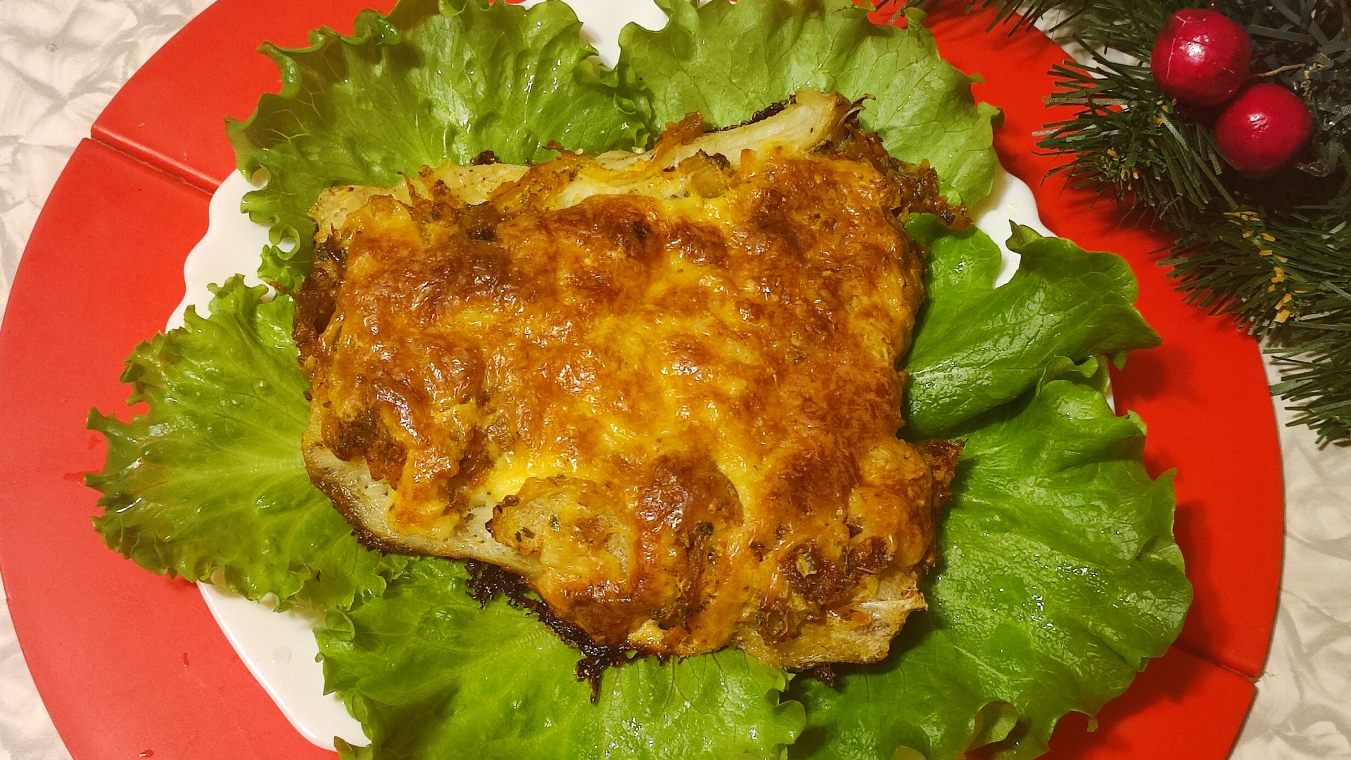 СуперКухня! Рыба, запеченная в духовке под сыро- овощной шубой со сметаной. Невероятно вкусно! смотреть онлайн