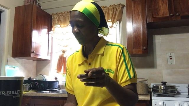 Aloe Vera and Tuna(Cactus) Healthy Plants with Dr. Debs (www.debrawilliamsja.com) смотреть онлайн