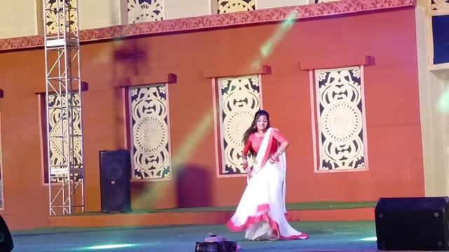 chat pe soya tha behenoi & ye chand koi deewana hai !!🙏Jagadhatri mela in baripoda🙏 смотреть онлайн