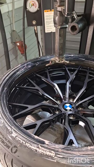 Шиномонтаж R20 колеса.mp4