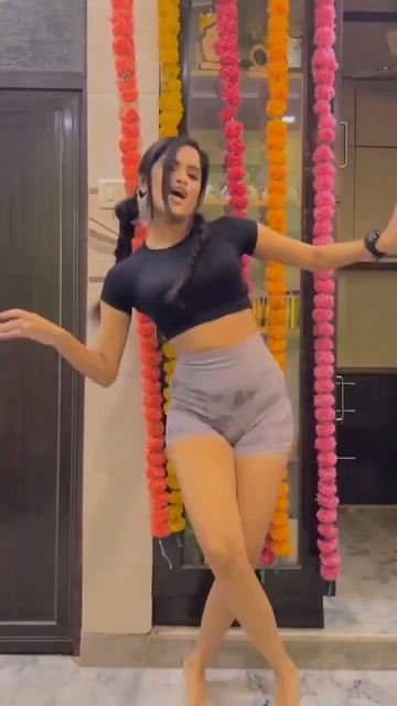 Desi teen dance (ass shaking) смотреть онлайн