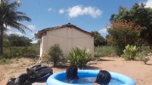 TOMANDO BANHO DE PISCINA NA CASA DA NOSSA PRIMA MÉCIA