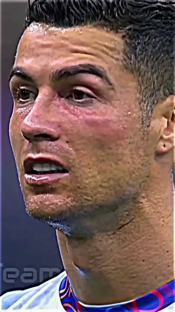 Watch What Happens When CR7 Meets a Lion! смотреть онлайн
